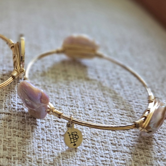 ✨ 2 x Unique BB (Bourbon & Boweties) gold-plated copper wire-wrapped bangles ✨ - Picture 3 of 3